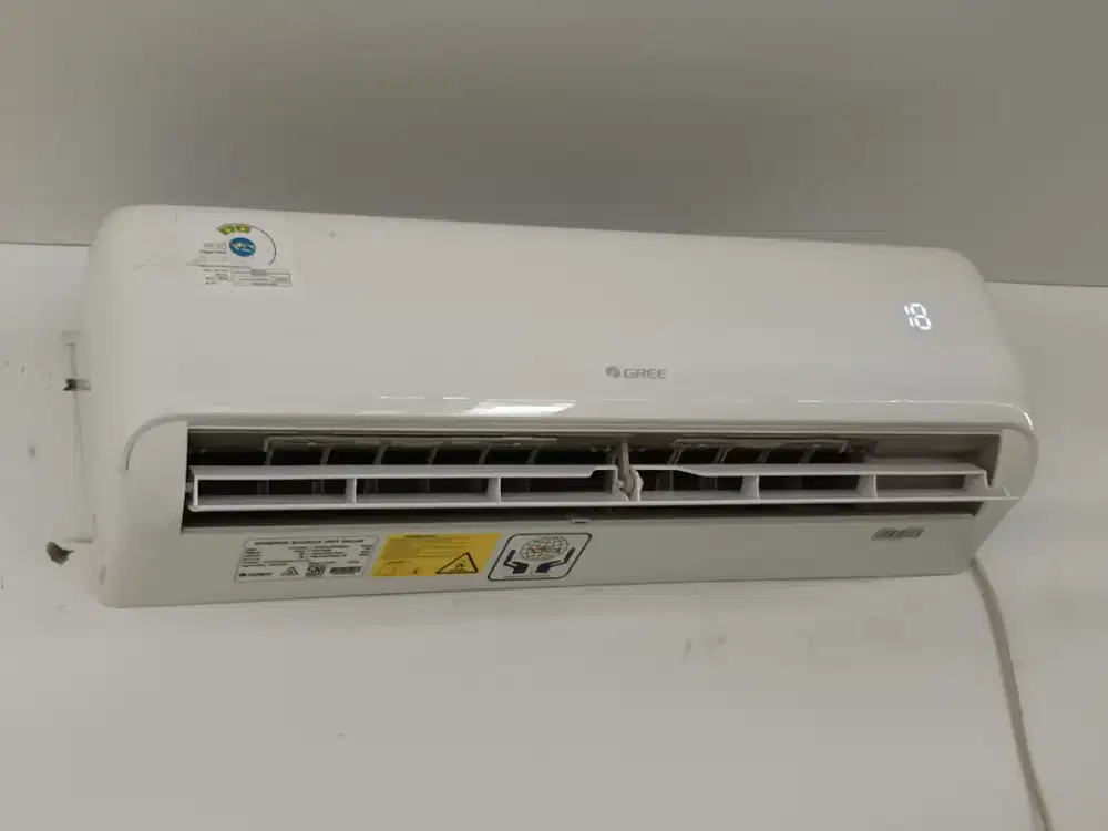 DIJUAL AC GREE 1 PK BARU DIPAKAI 2 BULAN