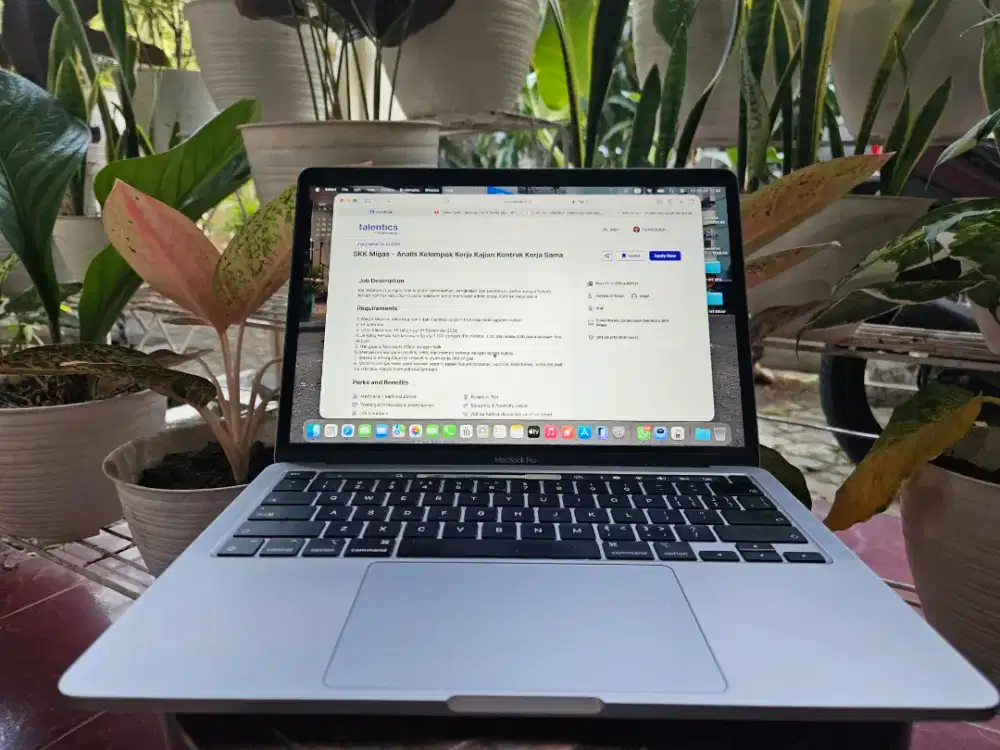 Macbook Pro M1 8/256GB Normal Isitmewa
