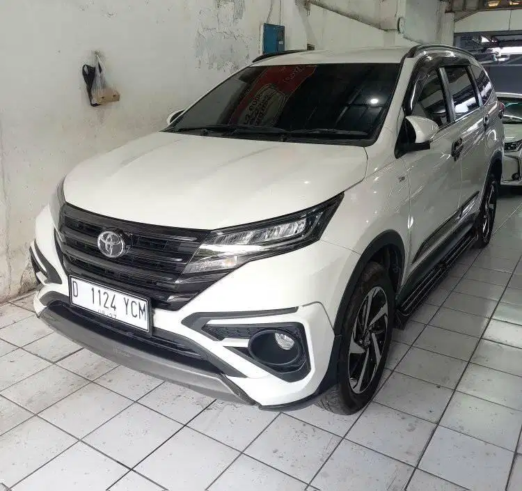 RUSH S GR SPORT LowKM 11rb 1.5 AT 2022 FACELIFT RECORD TOYOTA BANDUNG