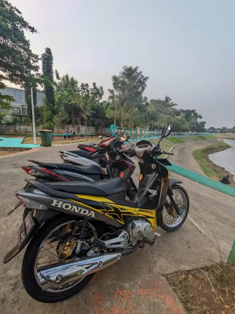 Honda Supra x 125 DD limited edition