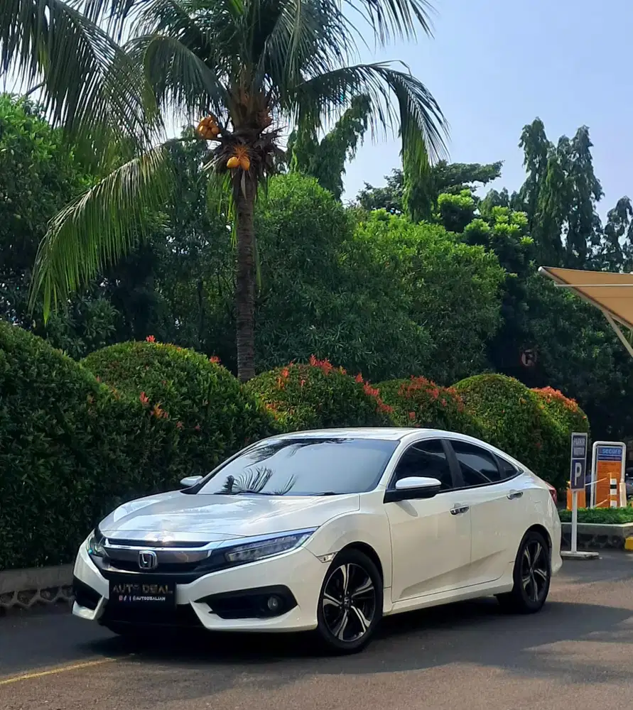 (Tdp 16jt km 58rb) Honda Civic 1.5T ES Sedan AT 2018 ISTIMEWA