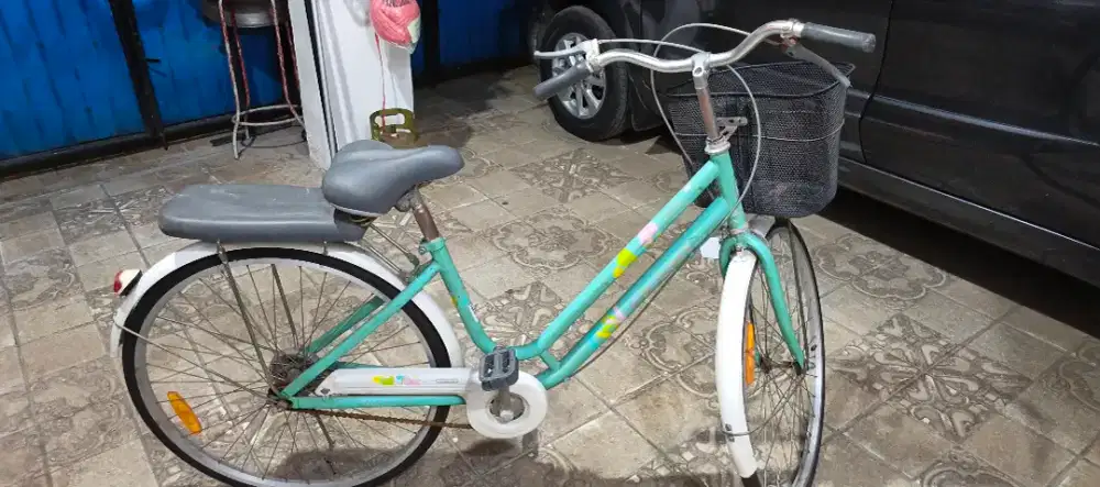 Sepeda wanita GENIO tosca