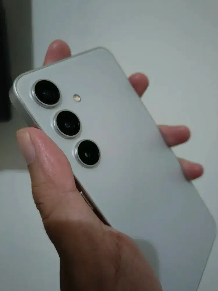 Samsung S24 8/256