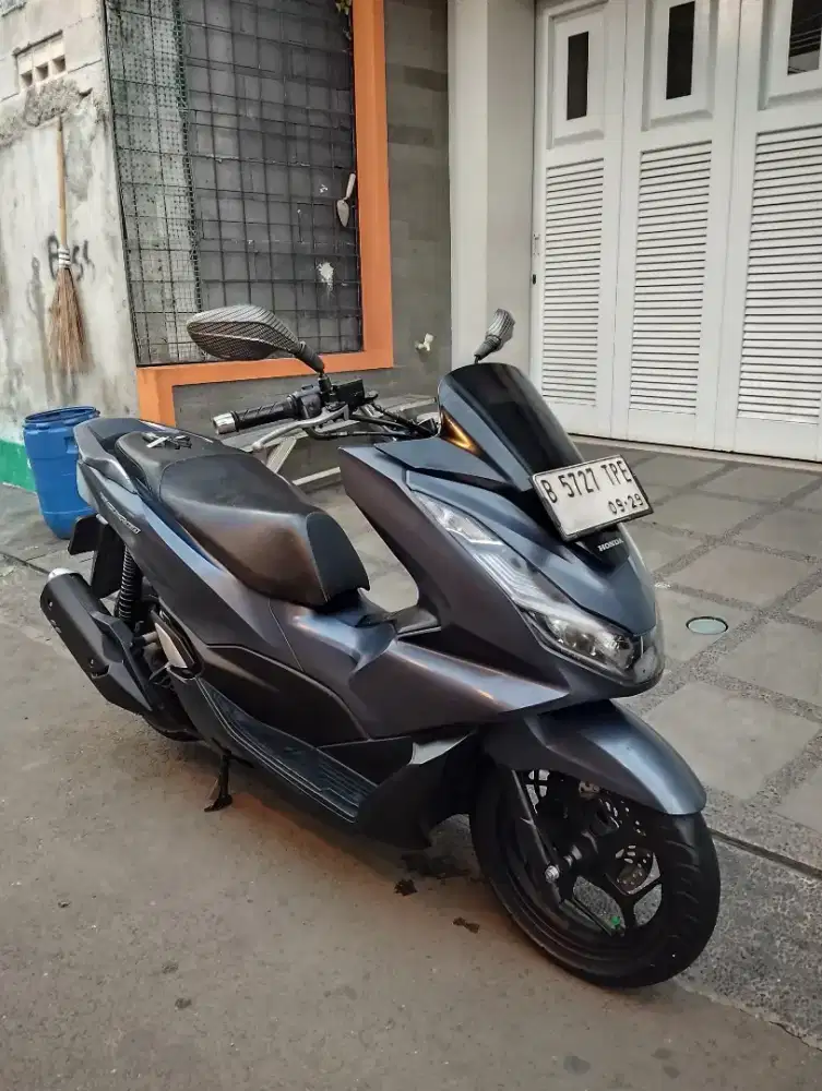 Honda pcx tahun 2023