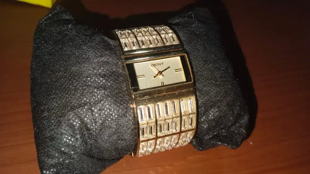 Jam Tangan DKNY