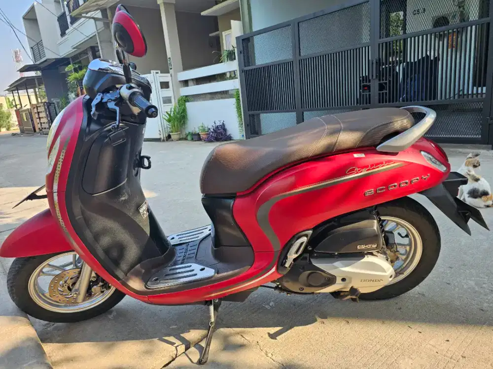 Di jual scoopy th 2023, tangan pertama dari baru, pajak on,
