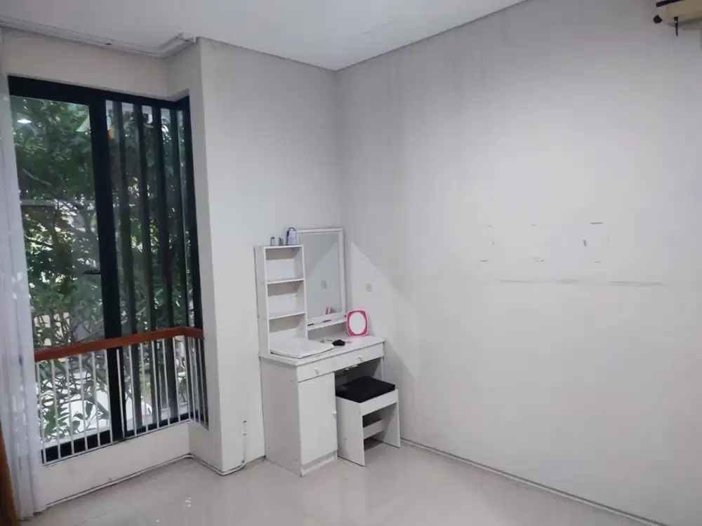DIJUAL RUMAH NORTHWEST LAKE TYPE MALAWI DELUXE - SEMI FURNISHED