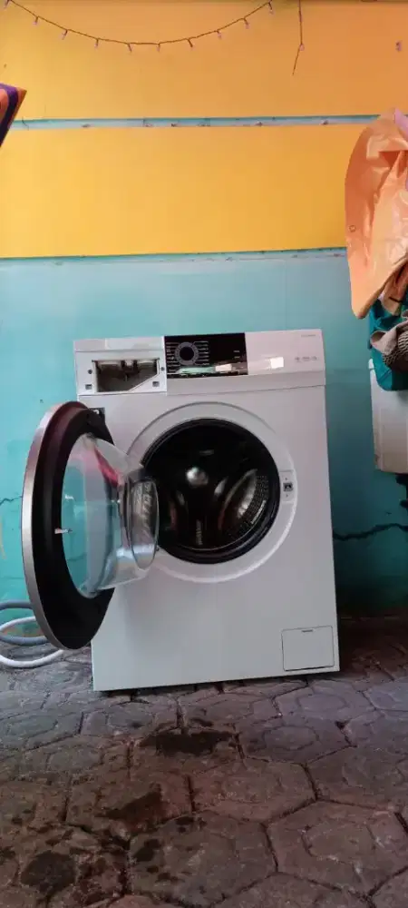 di jual mesin cuci merk AQUA,7 kg,masih mulus