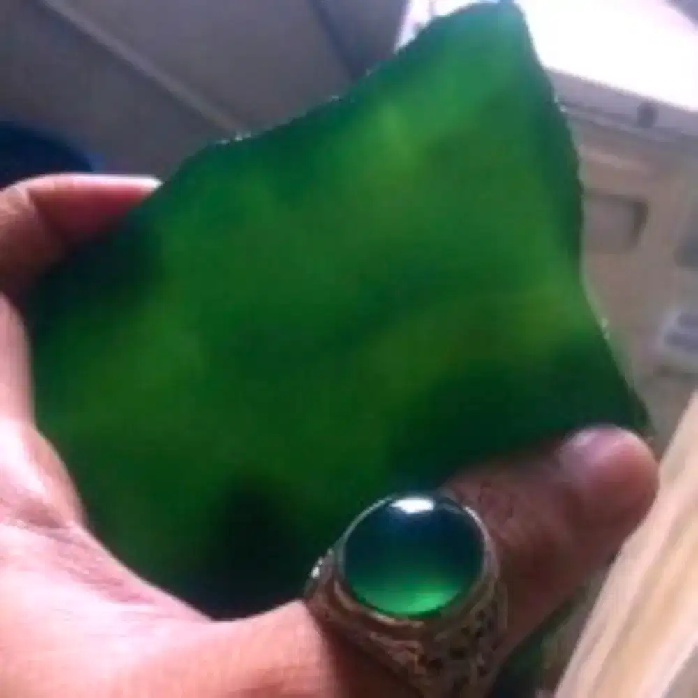 Bahan Ijo Botol. Rough Natural Chalcedony. Kwalitas HQ