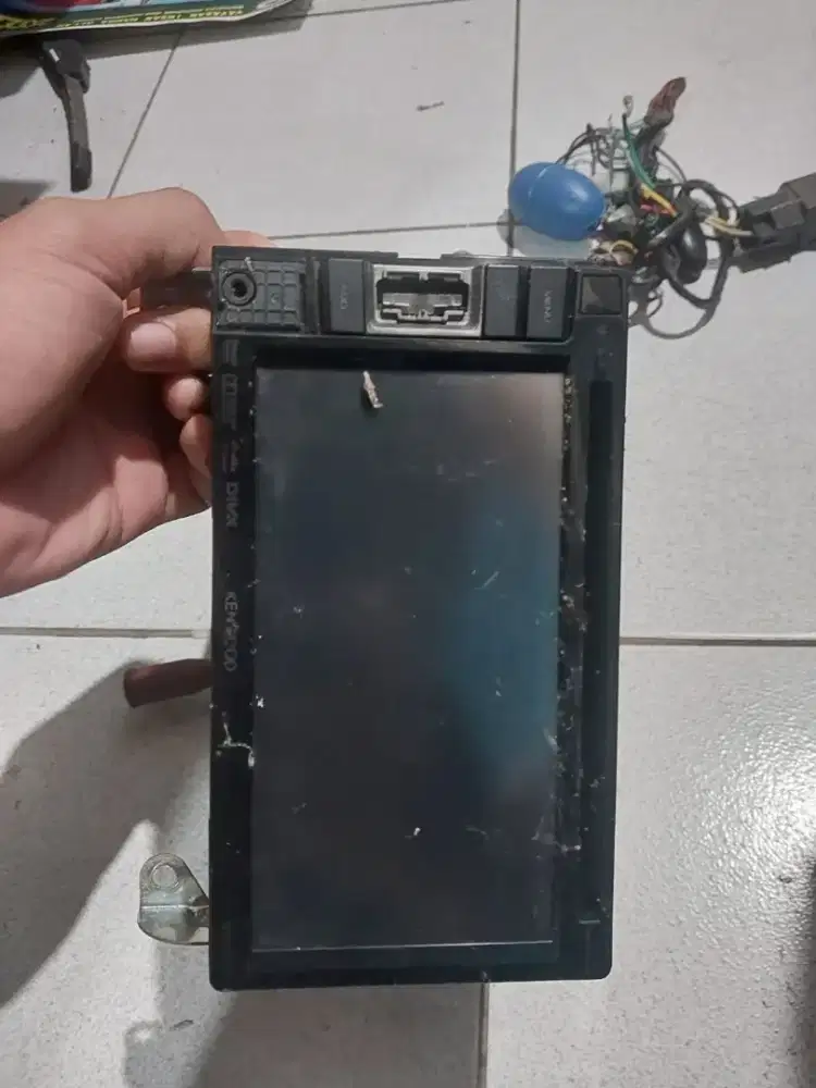 Headunit mobil Kenwood