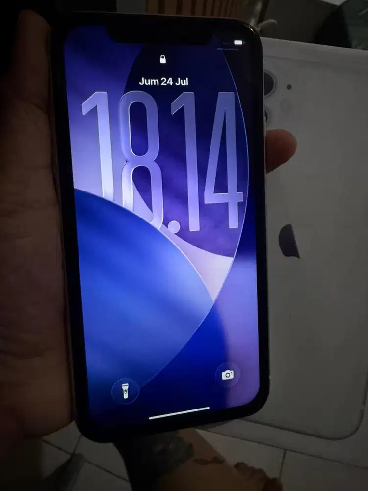 i phone 11 128gb lengkap sinyal aman