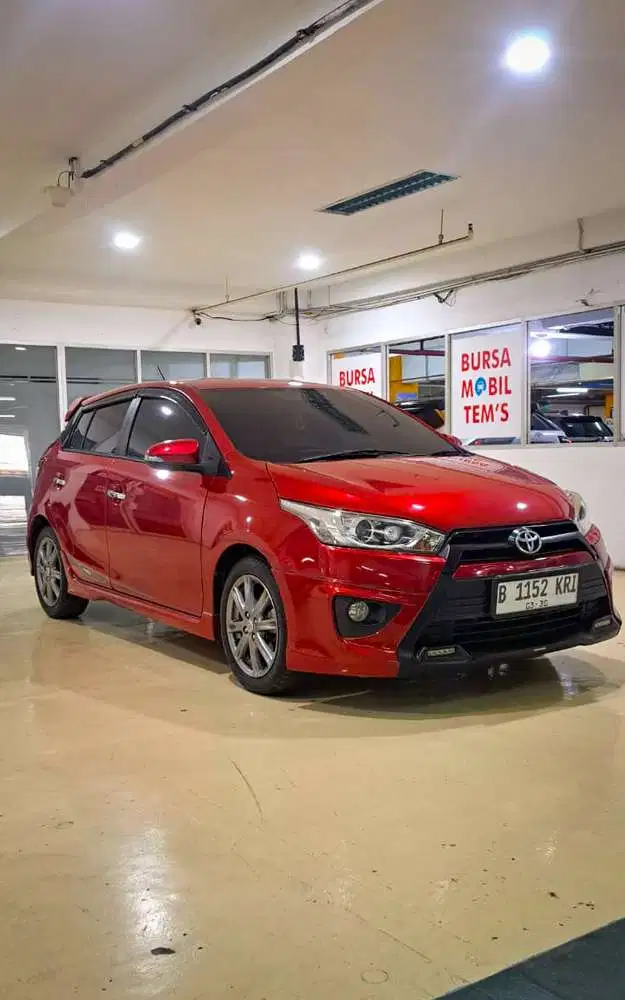 Toyota Yaris TRD Sportivo Matic Merah metalik