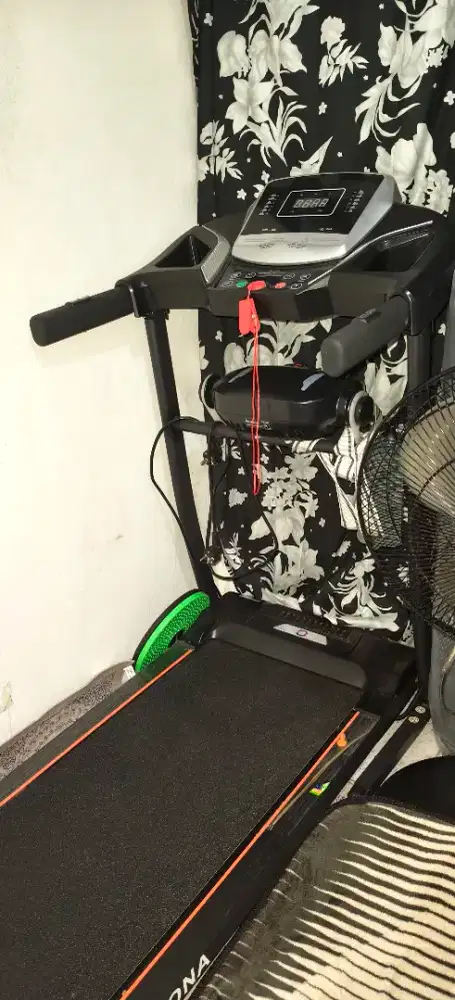 Treadmill elektrik olahraga