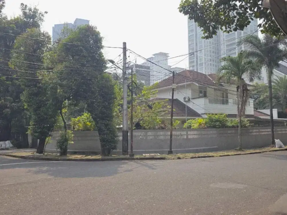 FOR SALE RUMAH SIAP HUNI DI BRAWIJAYA KEBAYORAN BARU
