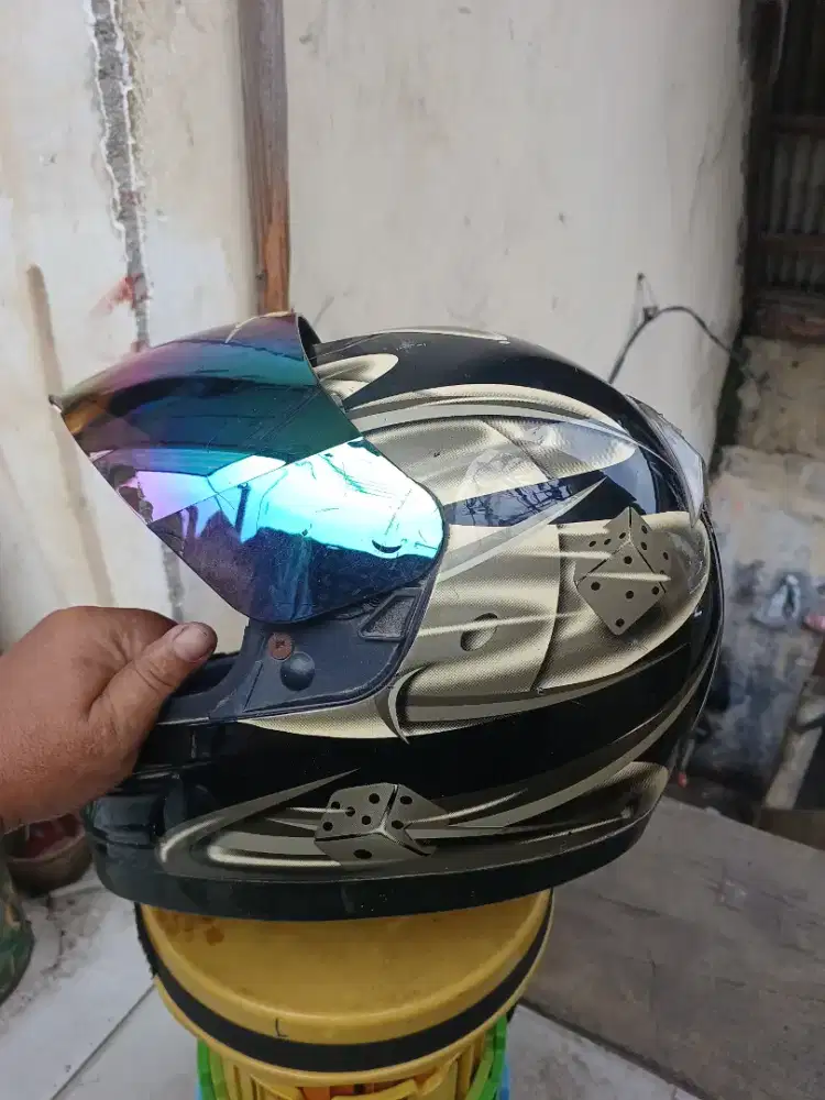 HELM WTC  200 NET AJ  L MSH OK TEBEL BUSA NYA CMA PEMAKAIAN AJ OK