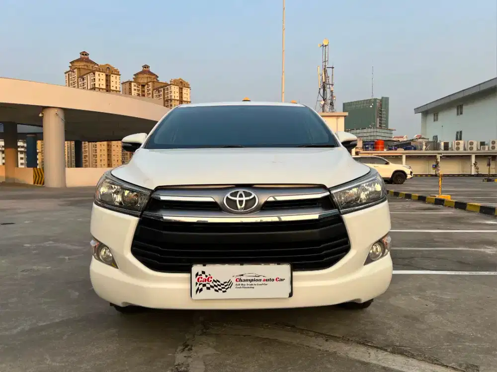 Innova 2.5 V AT 2016