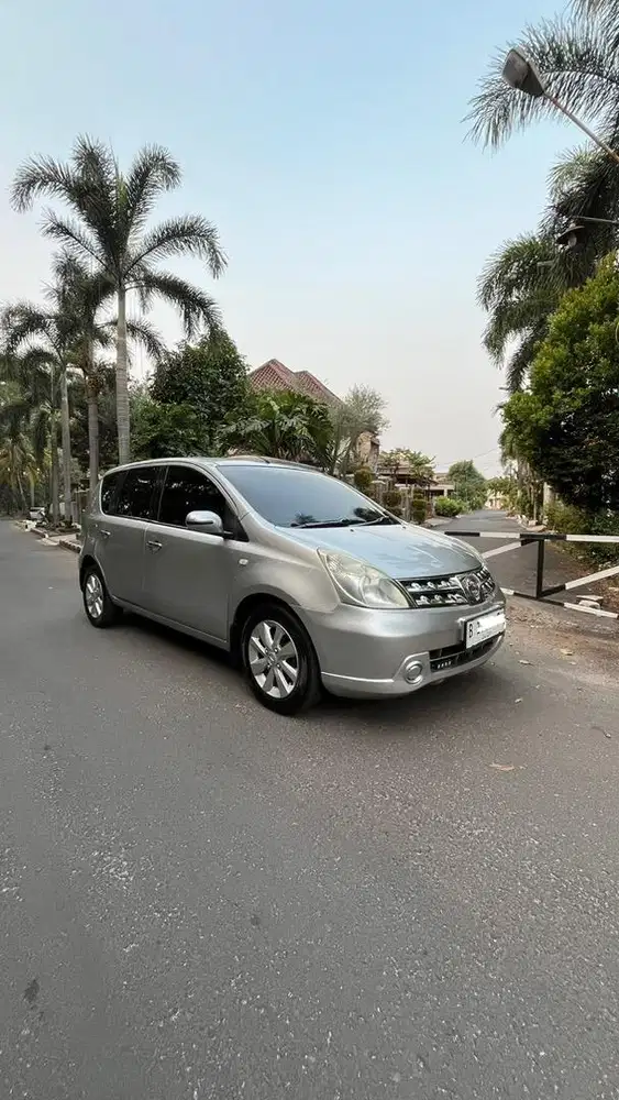Pajak Hidup Nissan Livina XR 1.5 Matic 2 Seat Tahun 2008