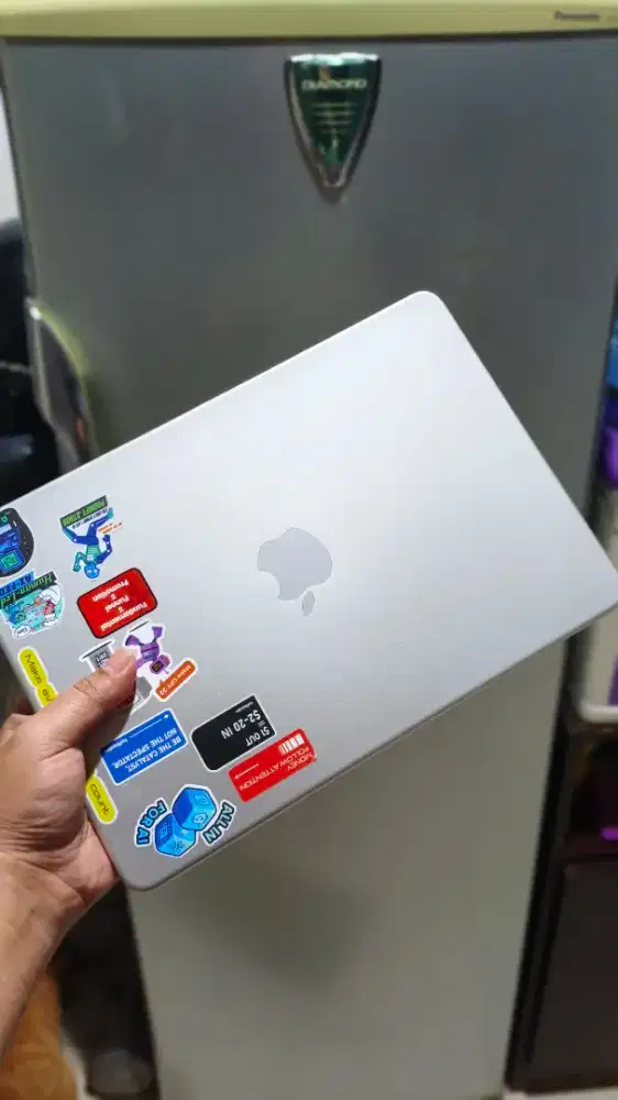 Jual Macbook neo terbaru no minus256GB Nego