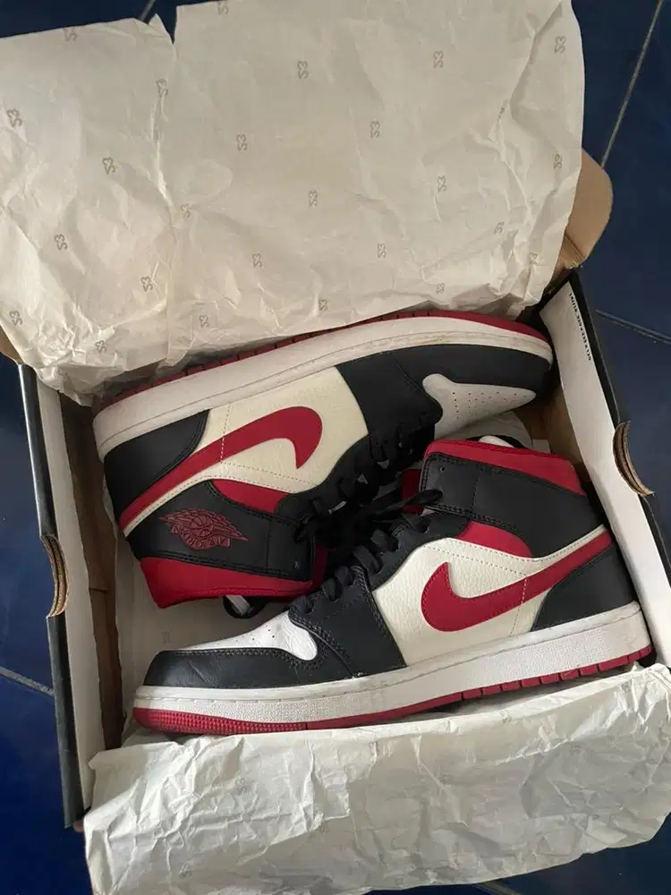 Nike Air Jordan 1 Mid White/Gym Red-Black