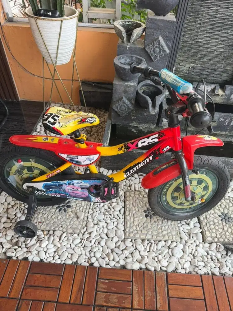 Sepeda anak roda empat