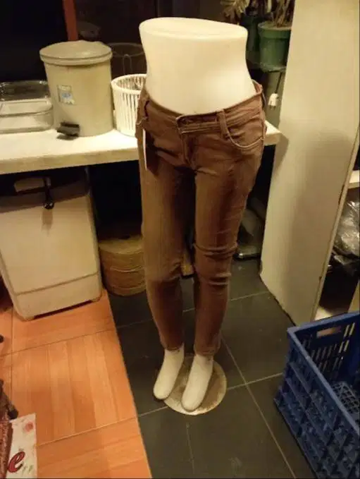 Patung Kaki Display Celana Manekin Perempuan