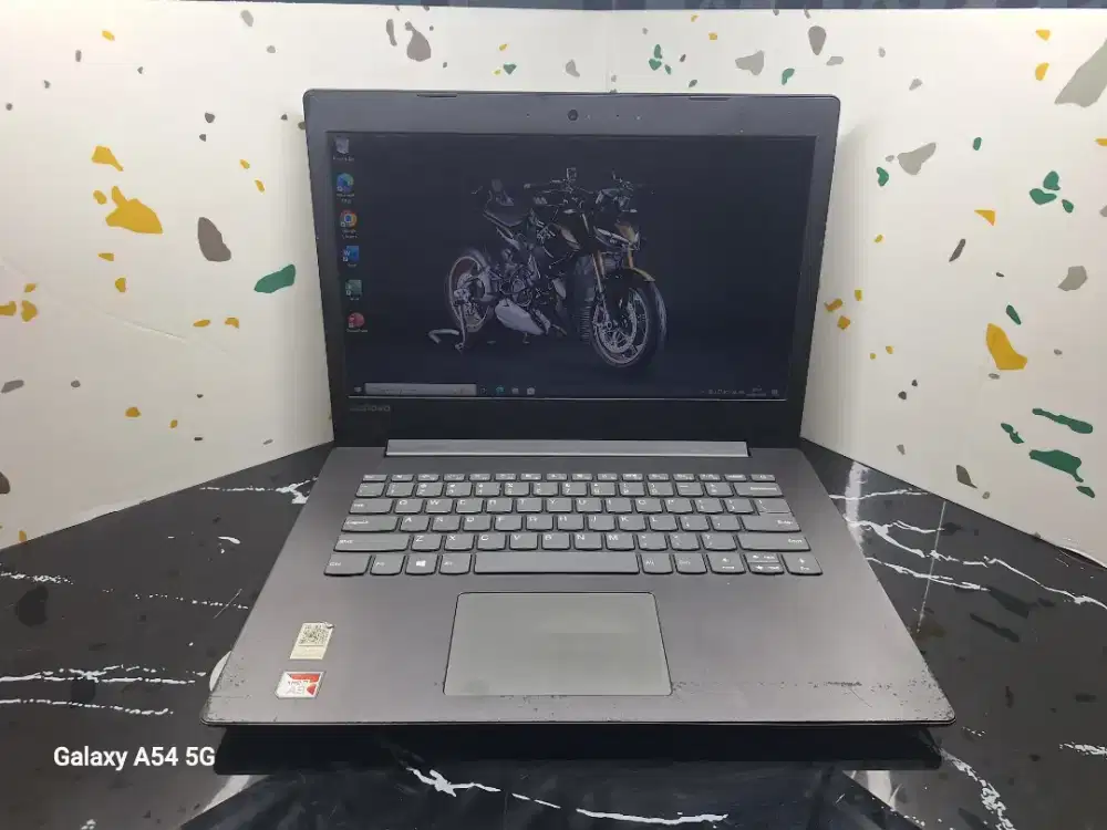 laptop lenovo 320 (81d5) amd a9-9425 ram 4 gb hdd 1 tb masih bagus