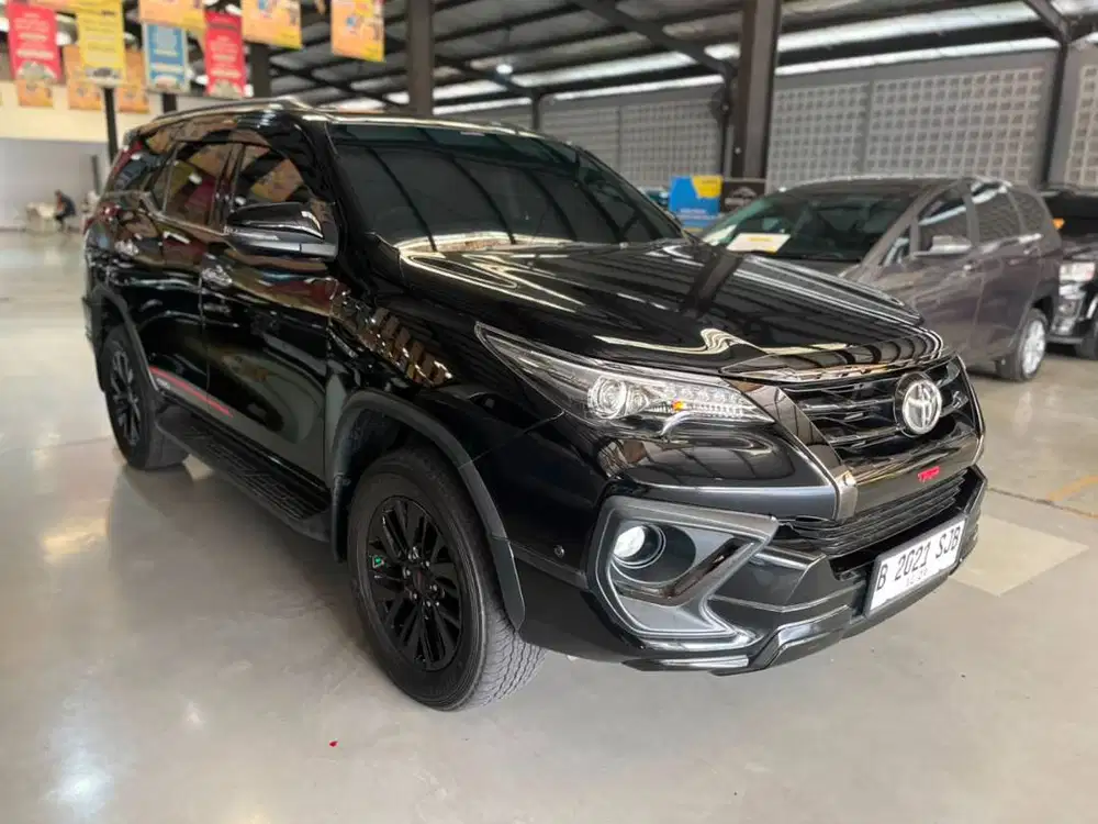 Fortuner 2.4 VRZ TRD AT Kick Sensor 2019 Low KM Mulus Siap Pakai
