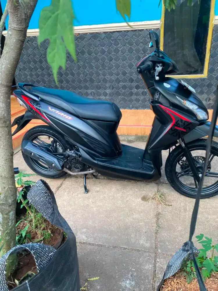 Vario Led 110 thn 2018 bln 3 pati.