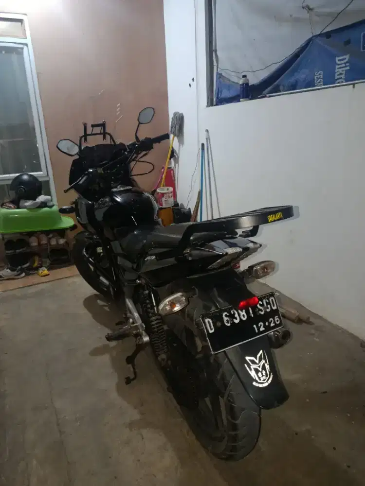 Pulsar 220 kawasaki bajaj
