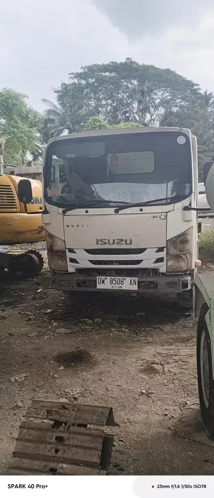 Isuzu Elf Nmr81 u
