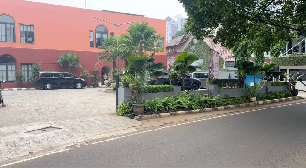 Komersial di Cilandak/TB Simatupang (currently resto/event space)