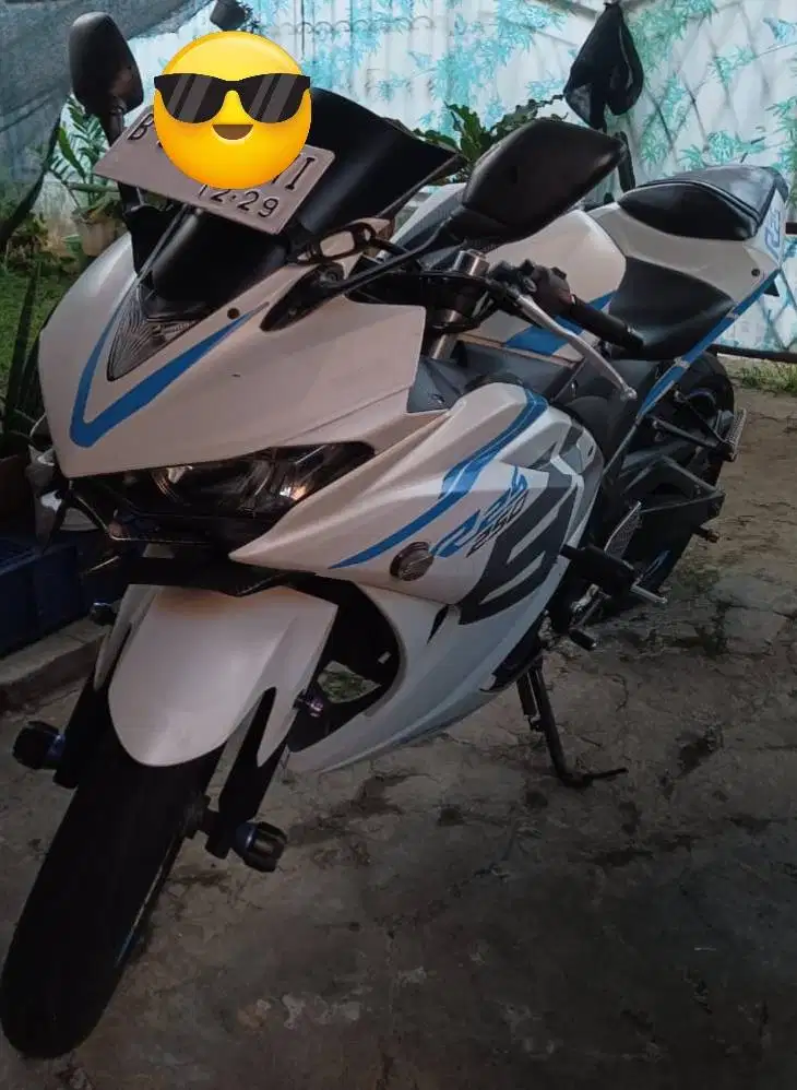 Yamaha R25 tahun 2015