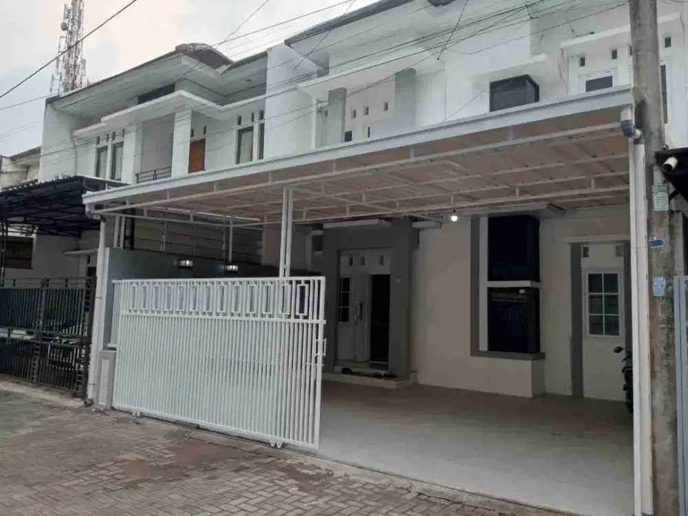 disewakan rumah 2 lantai full furnish dalam komplek di dekat kampus stpn