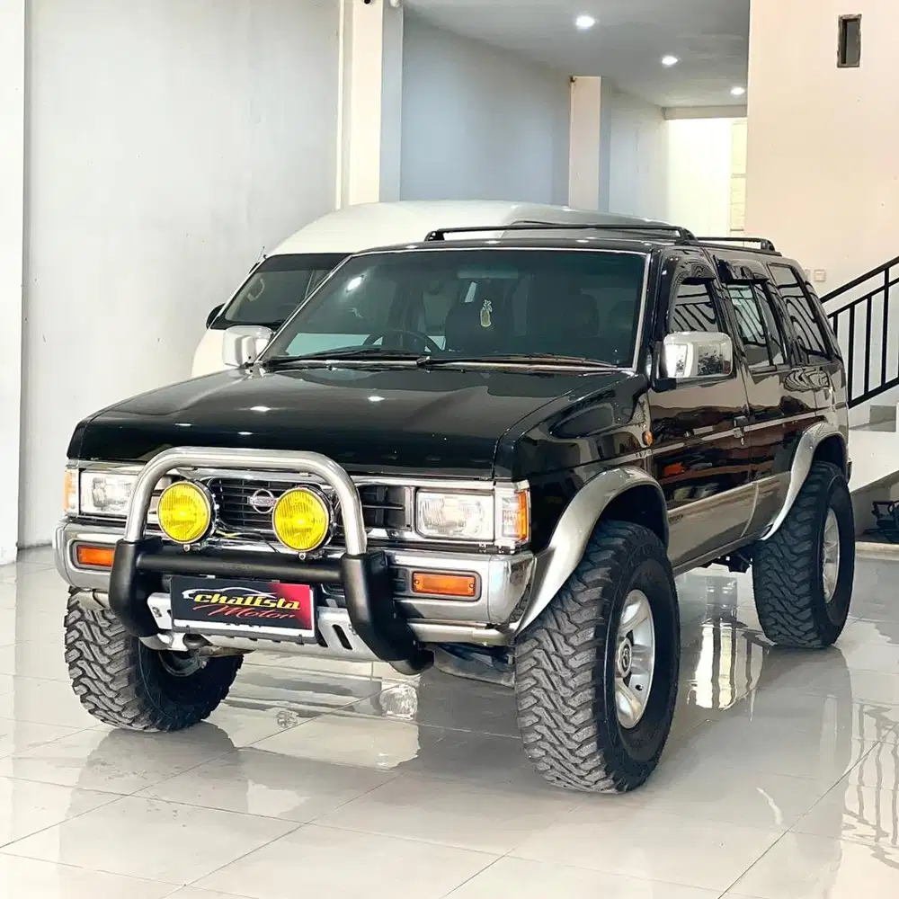 NISSAN TERRANO KINGSROAD F1 TAHUN 2000,ANTIK