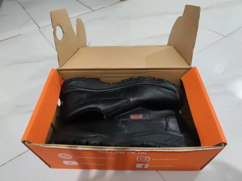 Safety shoes Dr. Osha
