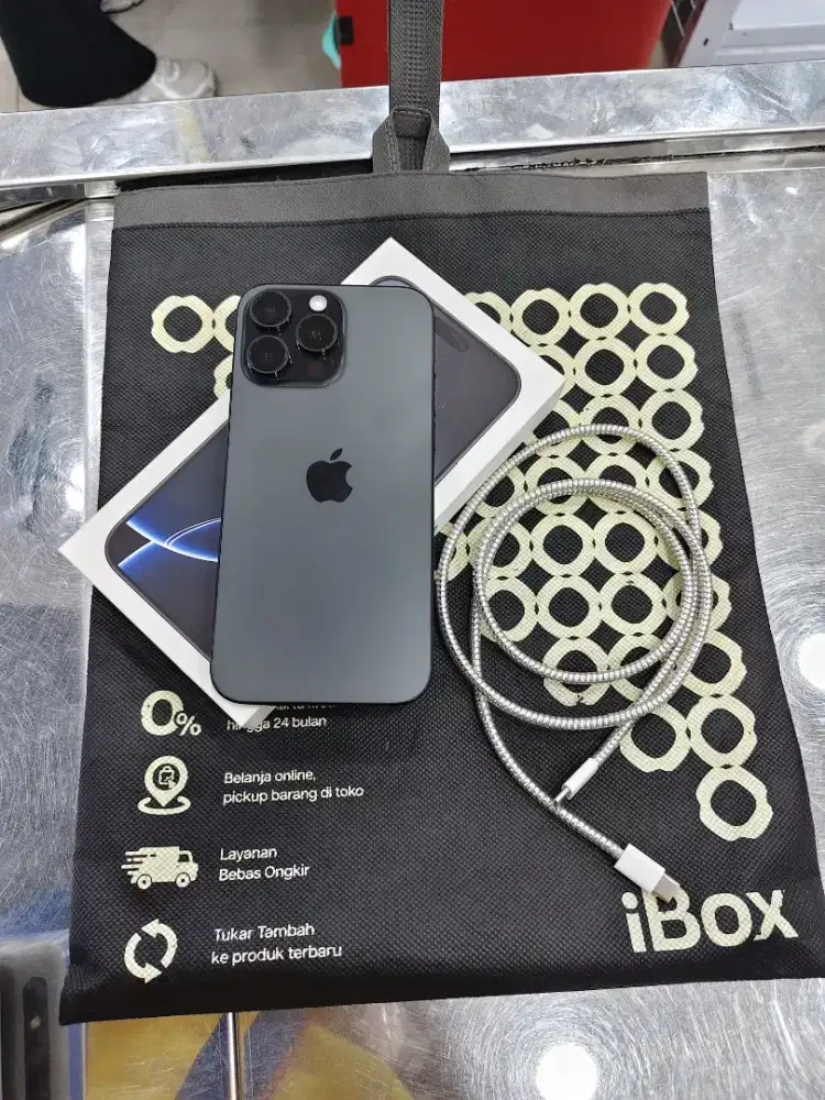 IPHONE 16 PRO MAX 1TB SECOND LIKE NEW