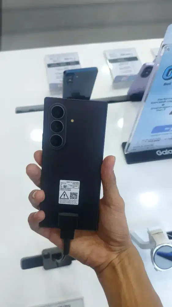 PRE ORDER SAMSUNG GALAXY Z FOLD 8