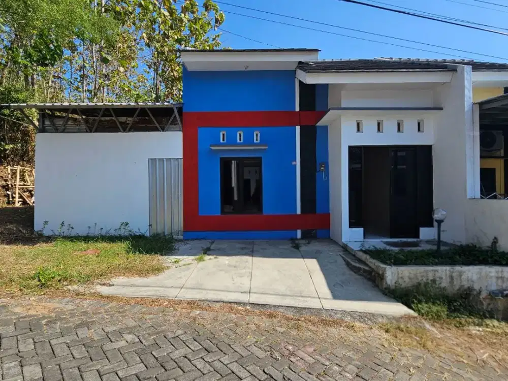 Rumah Hook dijual di perumahan grand  mangunharjo dekat citragrand