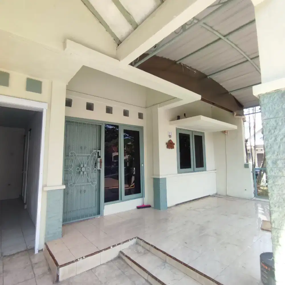 Disewakan rumah tengah kota dekat bandara bebas banjir