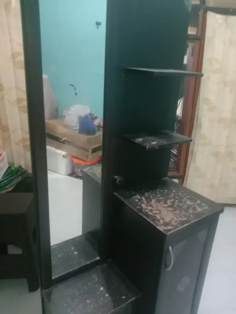 Dijual Lemari rias