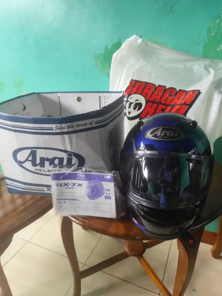 Helm Arai Astro GX