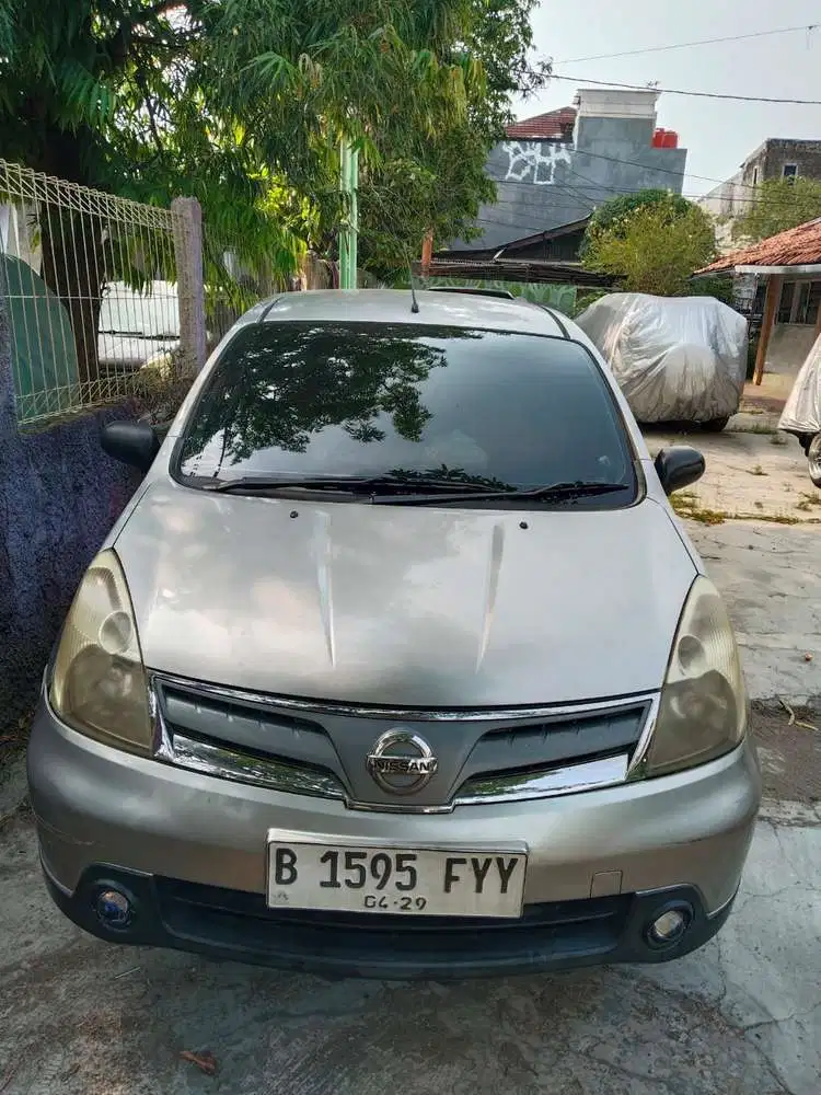 Nissan Grand livina 2012 Bensin