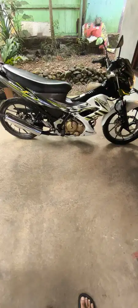 Suzuki satria 2012, jarang di pake, masih ori semua