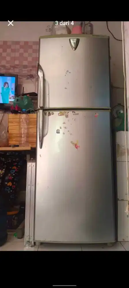 Kulkas bekas 2 pintu