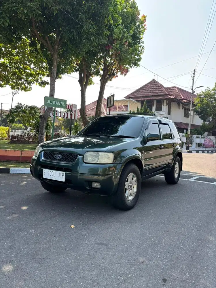 Ford Escape 2,0 manual th2004 pajak hidup