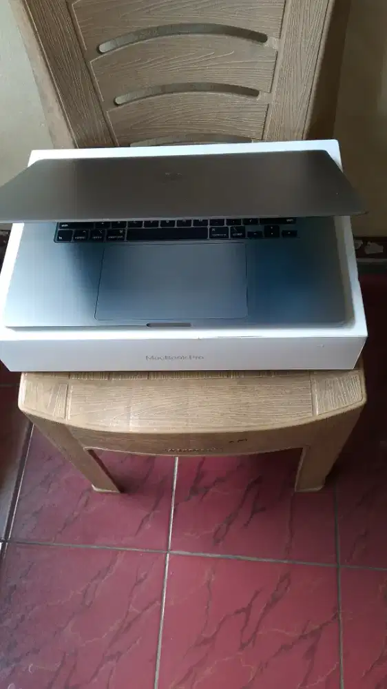 MACBOOK PRO THN 2019 16GB/1TB
