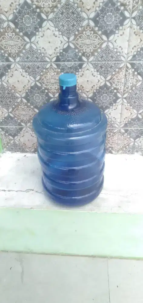 Di jual aja dari pada keletak wa dan hp galon besar,tebal  murah aja