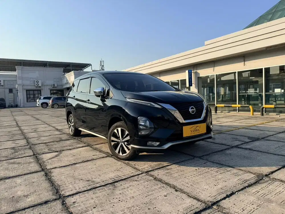 Nissan Livina VL AT 2020 Hitam Kondisi Mulus Bebas Banjir Tabrak