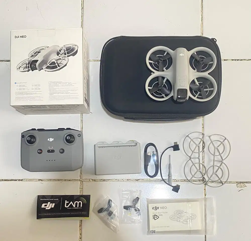 DRONE DJI NEO FLY MORE COMBO