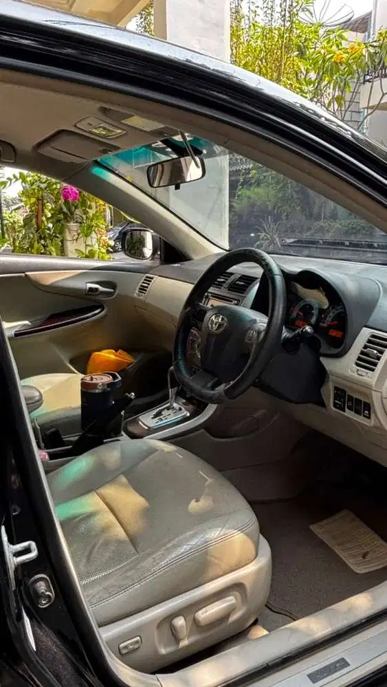 Toyota Corolla Altis 2012 Bensin